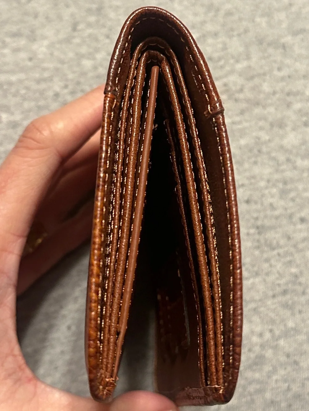 GERUOLA Slim RFID Shielded Genuine Leather Multifunction Tri-Fold Wallet, Brown